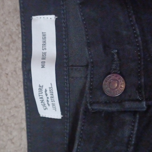 Signature Levi Strauss 16S mid rise straight leg black jeans - Picture 2 of 11